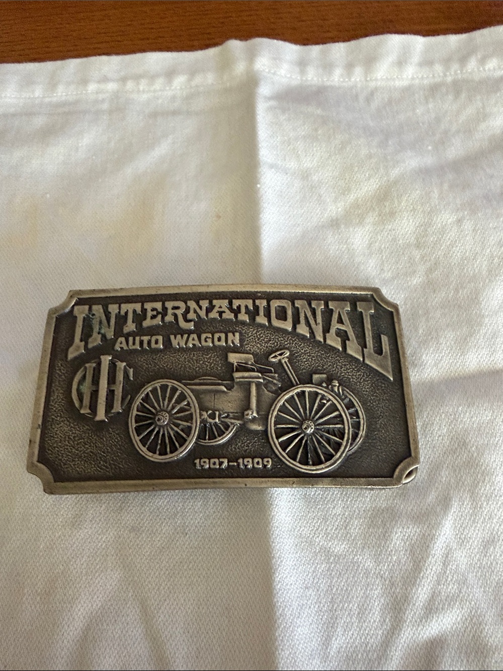 International Auto Wagon Antique-Style Silver Belt Buckle - Picture 2 of 3